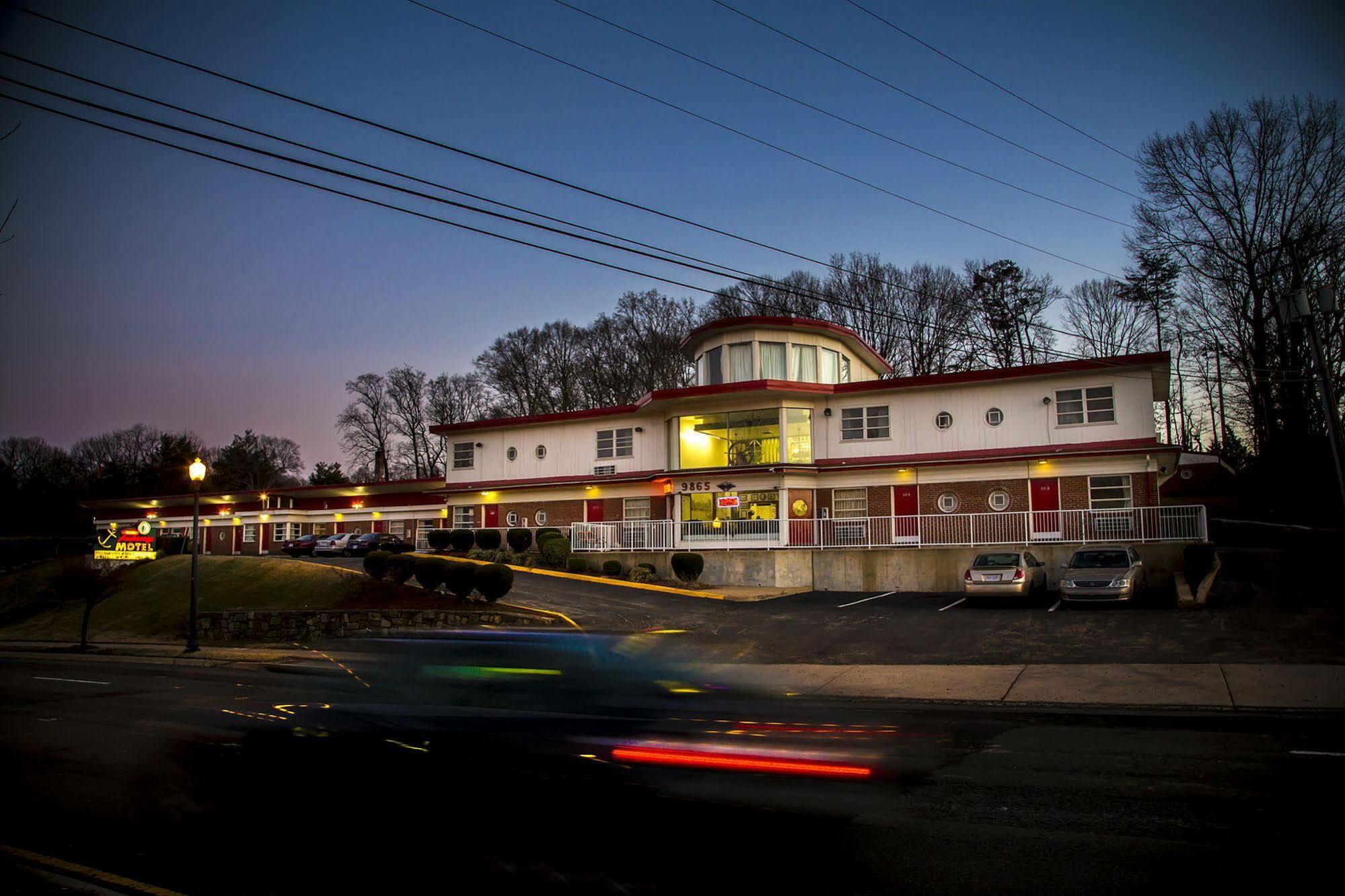 Lee High Inn Фэрфакс Экстерьер фото